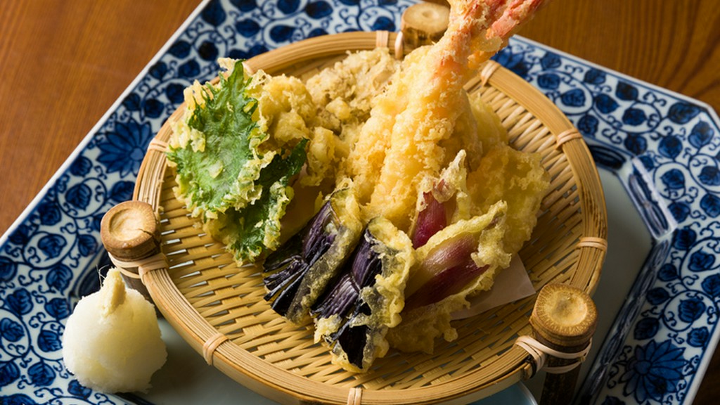 気軽に旬を堪能。揚げたてを届ける臨場感も見どころ『天ぷら盛り合わせ』