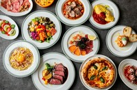 ワインにぴったり！『80種以上の豊富な料理』を存分に満喫！