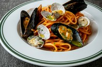 tomato pasta with mussels & clams

ピッツァ食べ放題＆ミニサラダ付