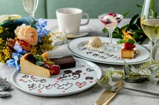 ※デザート盛り合わせは、おひとり様あたり550円でご用意させて頂きます。　
※写真はイメージです。