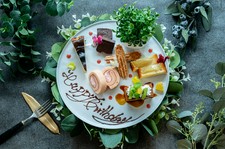 ※デザート盛り合わせは、おひとり様あたり880円でご用意させて頂きます。