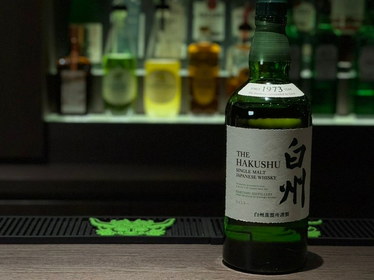 深呼吸したくなる香りと、芳醇で奥深い味わいをもつ『白州』