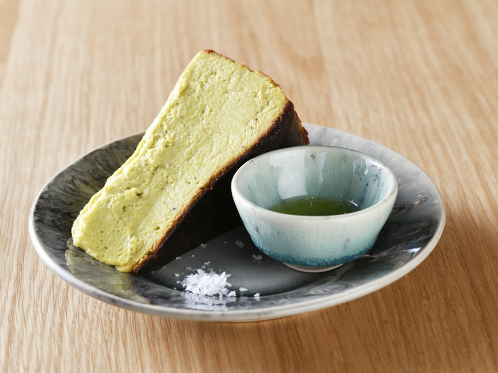 自家製スイーツも評判のおいしさ。コーヒーと共に楽しんで！