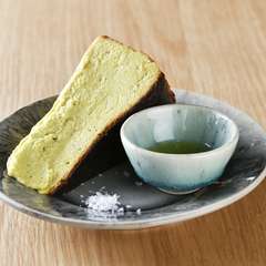 自家製スイーツも評判のおいしさ。コーヒーと共に楽しんで！