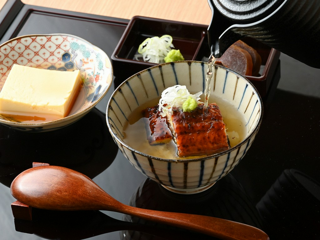 家族連れも利用できるうなぎ店。都内観光にも最適