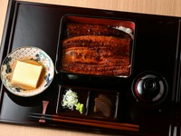 シンプルに食す『うな重』