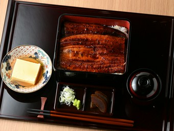 シンプルに食す『うな重』