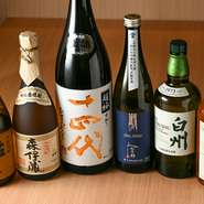 ジャパニーズウイスキーや、希少な日本酒・焼酎など、うなぎと楽しみたいドリンクメニューも、こだわりの品を各種取り揃えています。