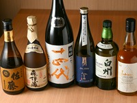 ジャパニーズウイスキーや、希少な日本酒・焼酎など、うなぎと楽しみたいドリンクメニューも、こだわりの品を各種取り揃えています。