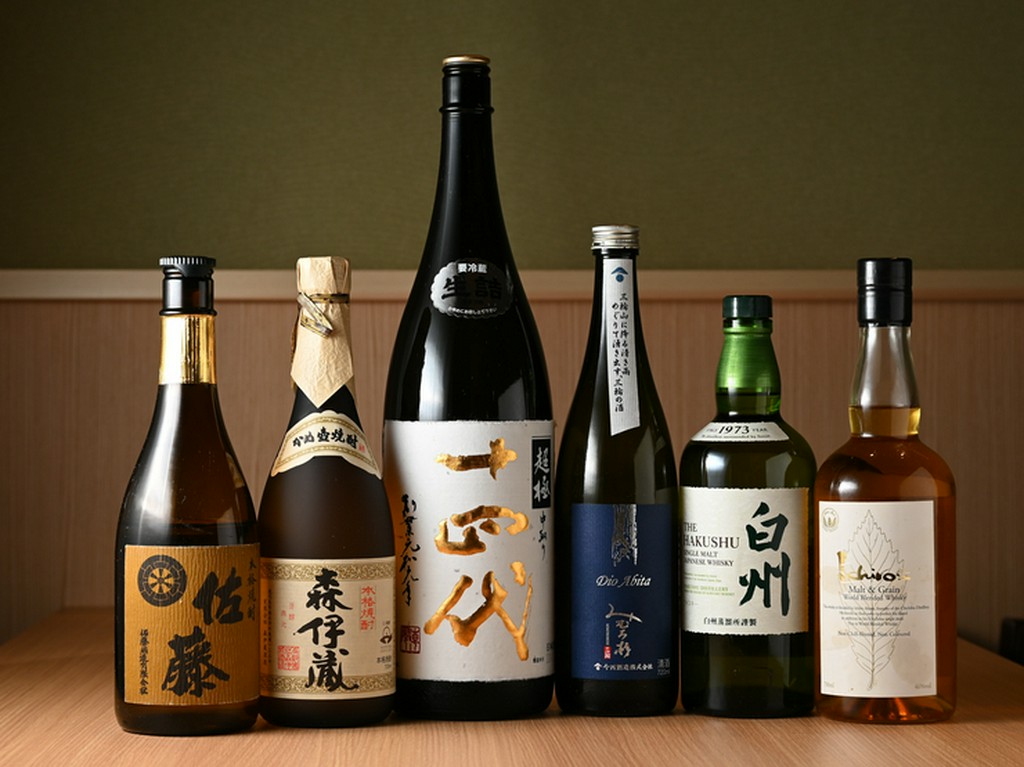 ジャパニーズウイスキーに、希少な日本酒・焼酎も用意