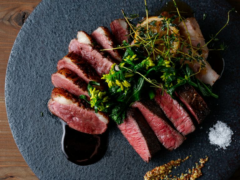 肉の旨みを存分に満喫『本日の厳選肉3種盛り合わせ』