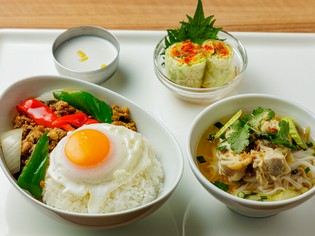 現地より輸入される厳選食材。食材からこだわった本格派