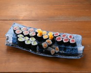 わさびの涙巻：616円/激辛野沢菜巻：715円/ネギトロ巻：715円/トロタク巻：715円/鉄火巻：715円/かんぴょう巻：616円/カッパ巻：616円/納豆巻：495円/葉ワサビ巻：616円/玉子焼き：495円