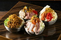 明太もちチーズもんじゃ海鮮もんじゃ(鮪と鮭)旨辛肉そぼろもんじゃ豚キムチもんじゃ『お好み焼き』や『たこ焼き』も鉄板で卓上仕上げ！どれもグループでワイワイ盛り上がるメニューで大好評