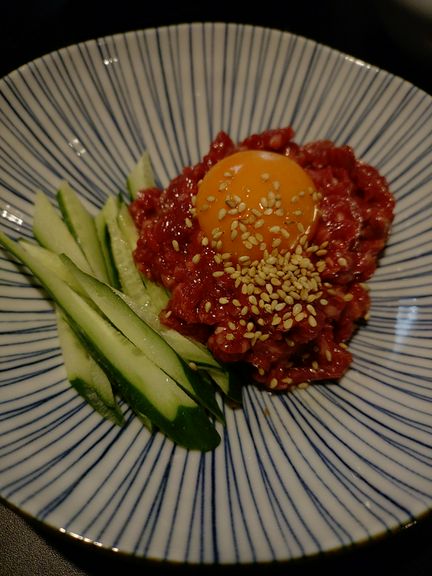 肉の扱いに熟練した店だからこそ、安心でおいしい『ユッケ』