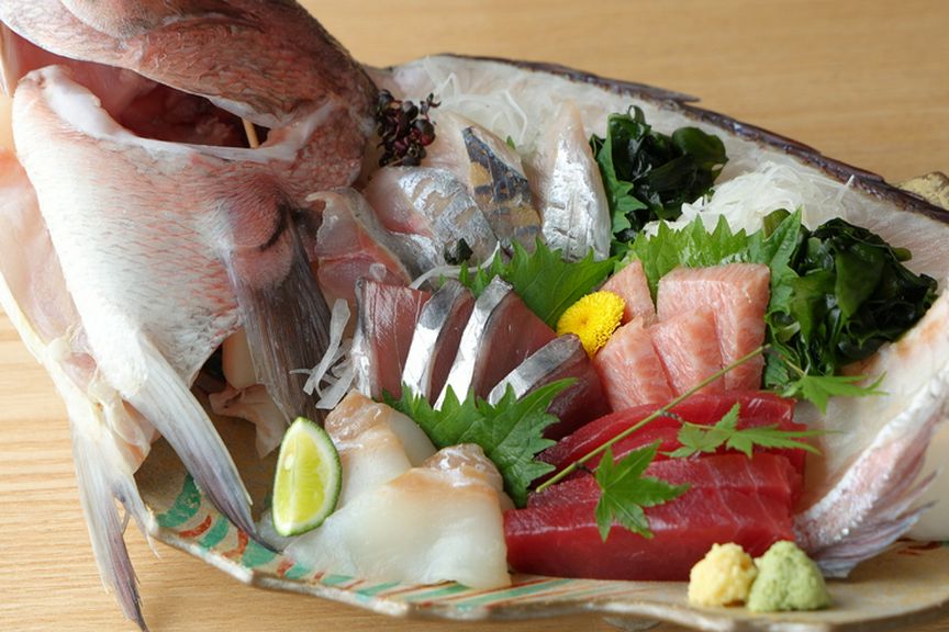 日毎異なるおいしさは、通う楽しさに。各市場より仕入れた食材