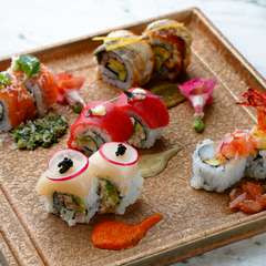四季の食材と熟練の職人が織りなす、芸術的なSushi・創作料理