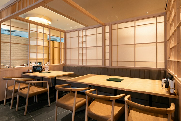 まるや本店大阪うめきたグリーンプレイス店 梅田/大阪駅/うなぎ | ヒトサラ