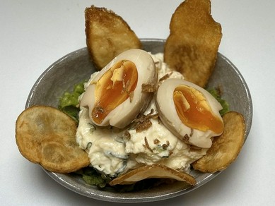Yoinoma特製　ポテトサラダ（自家製味玉付）