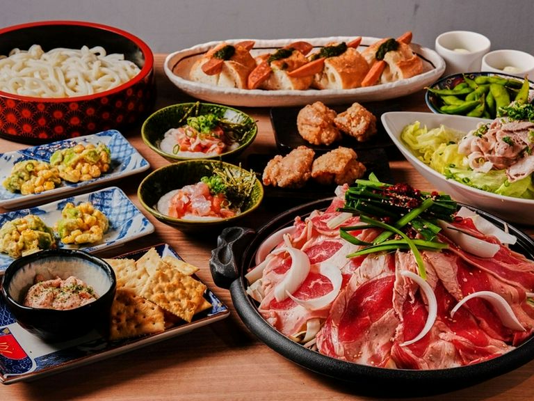 ボリューム満点のごちそうコース！メインは牛カルビの陶板焼きか釧路風ザンギ陶板を選べます。