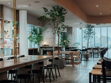 広島の日常と非日常が交差するようなロケーション