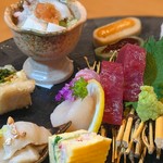 土曜日ご予約限定。乾杯ドリンク1杯と懐石ワンプレート~四季を慮じる前菜8種とお刺身の盛り合わせ~・メイン料理の天麩羅盛り合わせなど、当店自慢の日本料理が勢揃いのプラン。