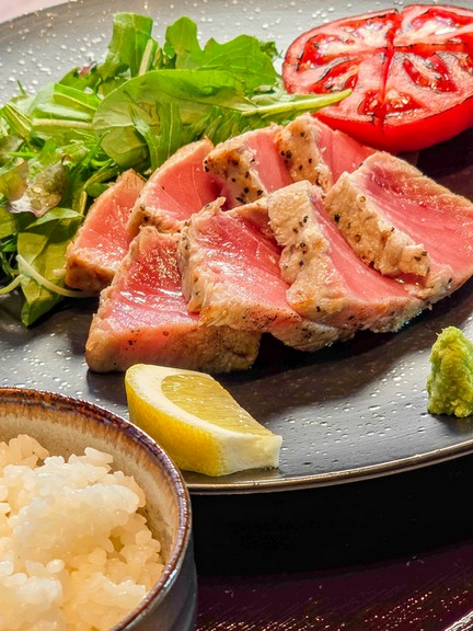 料理長厳選まぐろのレアステーキ御膳