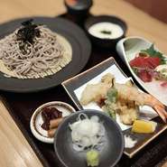 数量限定ランチメニュー
脂の乗った山形豚をさっぱりソースでご賞味ください！
選べるソース、選べる副菜、ご飯、汁物、サラダがついてきます
ご飯・お味噌汁を冷たい蕎麦に変更できます　+300円