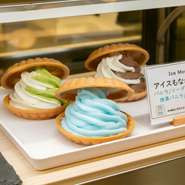 開放感のある明るい店内で、彩り豊かな料理やスイーツを味わいながら、ゆったりと会話を楽しめます。カジュアルな雰囲気で気軽に集まれ、写真映えする盛付けや季節のメニューも豊富で、何度でも訪れたくなると好評。