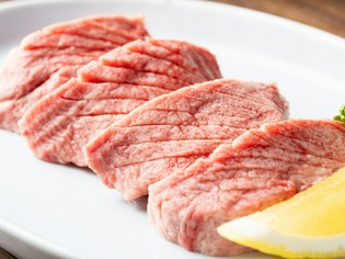 分厚くカットされた食べ応えのある一品『厚切りタン』