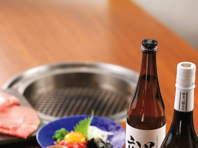 佐賀の自然の恵みから生まれた佐賀の日本酒を中心に、店主が厳選