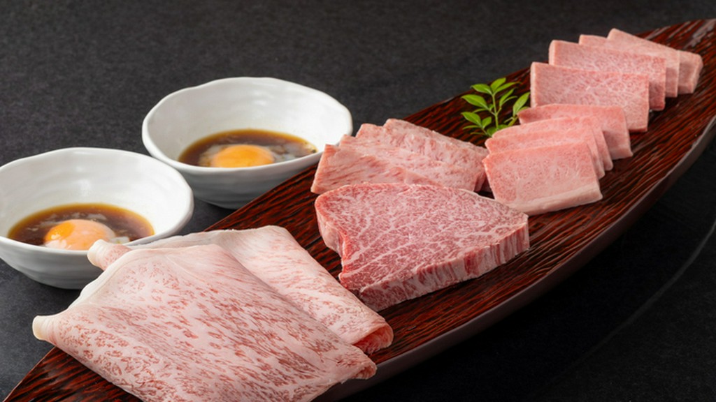 五感で楽しめる逸品。佐賀唐津産のA4・A5ランク佐賀牛だけの盛り合わせ『佐賀牛Royalセット』