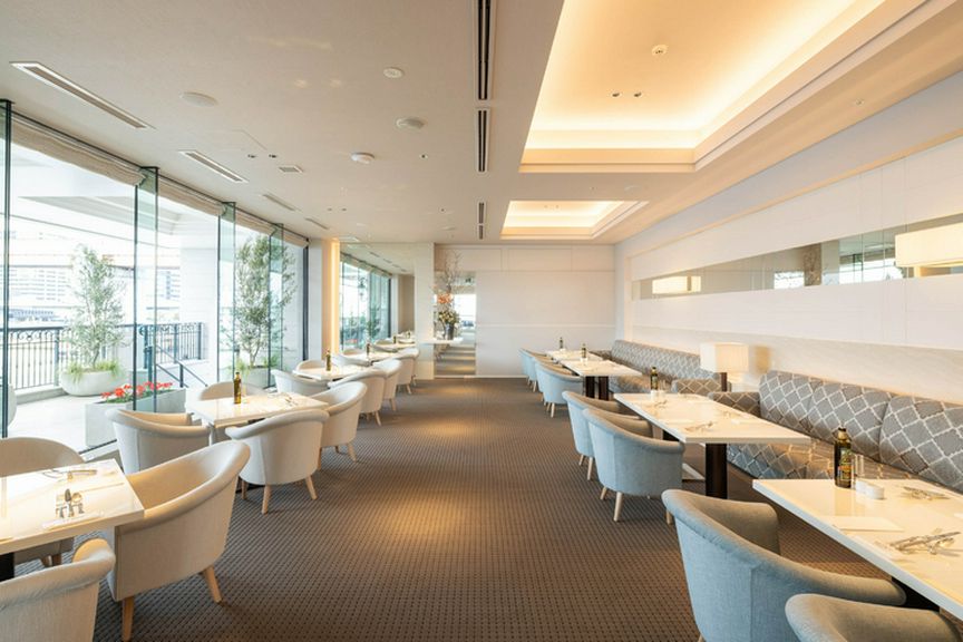 本格的な料理、リュクスな空間、美しい眺めを気軽に楽しめる!