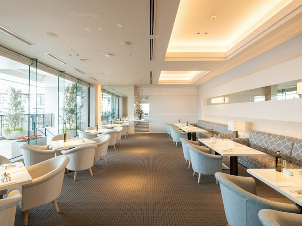 本格的な料理、リュクスな空間、美しい眺めを気軽に楽しめる！