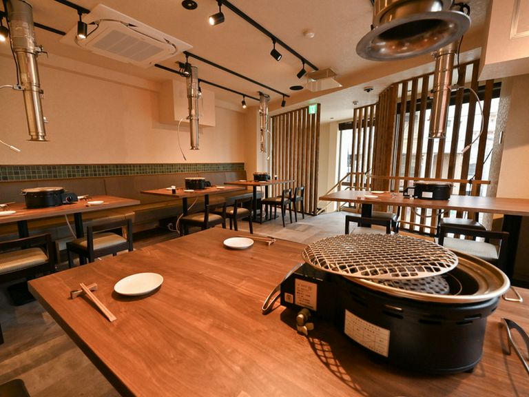 2階は家族で使いやすいテーブル。