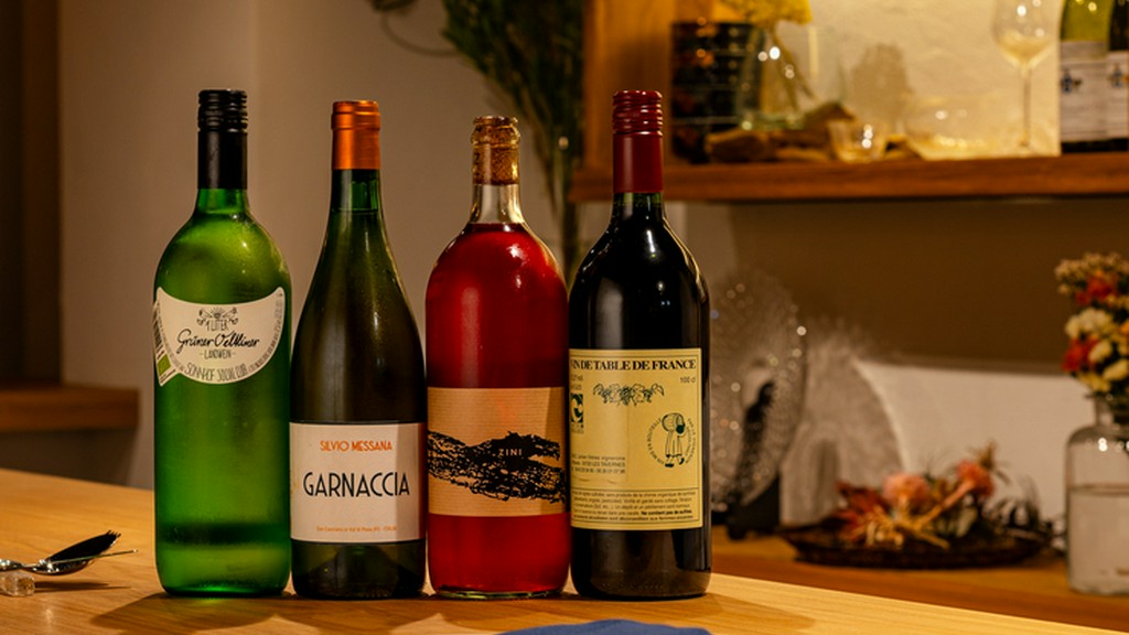 野菜＆フルーツで彩る皿と多彩なワインとのペアリングでも魅了