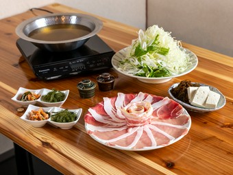 なべしゃぶの魅力が詰まった看板コース『ちゃあぶ～贅沢コース　プラン』