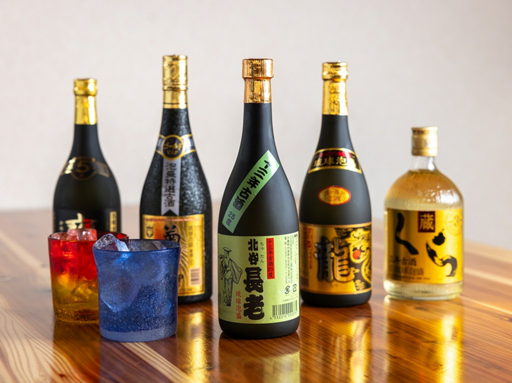 泡盛からクラフトビールまで。よりどりみどりの『酒』