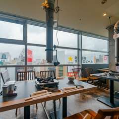 すすきのの"ゆうひ"と夜景を一望出来るロケーション