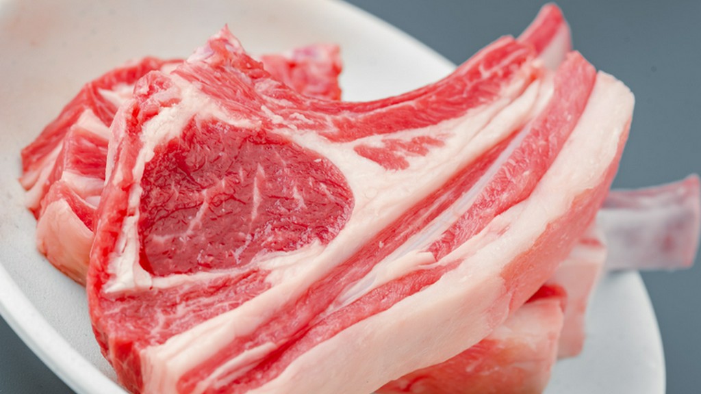 食べ応え満点！がぶりとどうぞ『骨付きラムチョップ』