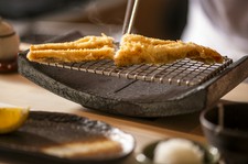 贅を尽くした特選素材を揃えた天婦羅のコース。
