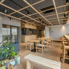 やさしいおはぎと抹茶を味わいながら、ほっと一息つける