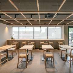 誰もが居心地よく憩える、木の香りと優しさに包まれた大空間