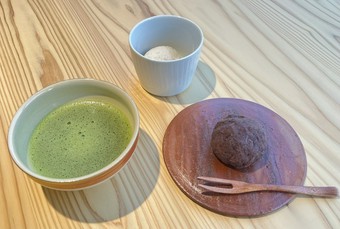 人気ナンバーワン！自慢の品が揃う『おはぎと抹茶セット』