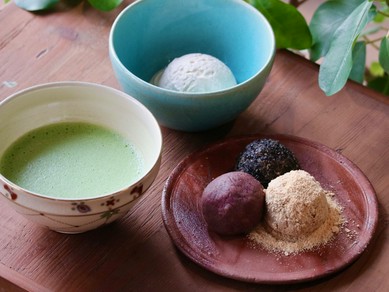 人気ナンバーワン！自慢の品が揃う『安堵の彩り抹茶セット』