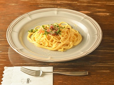 今日の一杯をさらに味わい深くする『カルボナーラ』