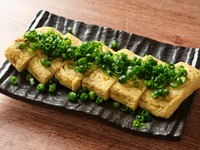 お酒と相性抜群の九州名物。香ばしいごまと甘辛の醤油ダレが絶妙に絡む『ごま鯖』