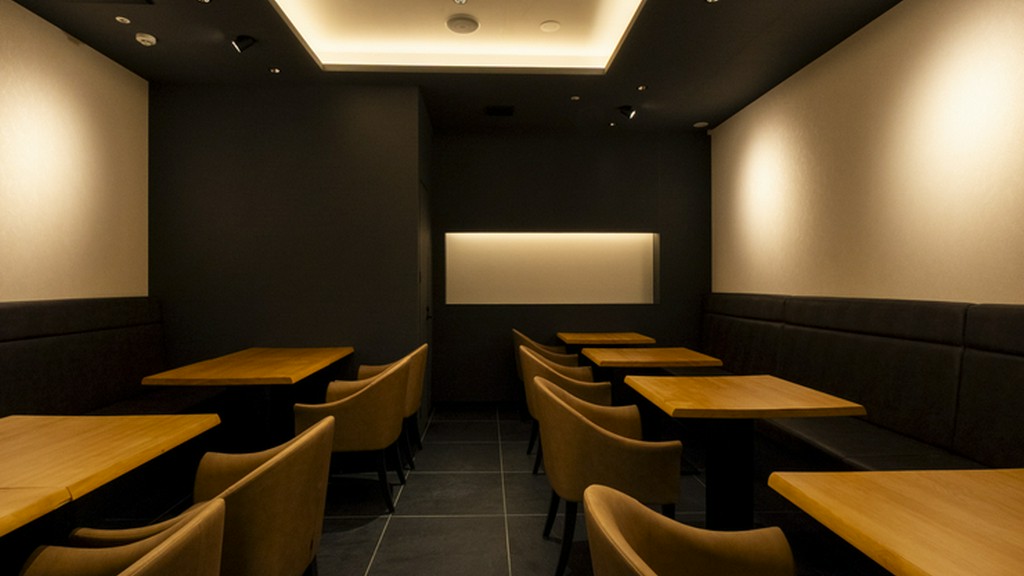 シーン問わず利用が可能。洗練された上質な空間で四季料理を