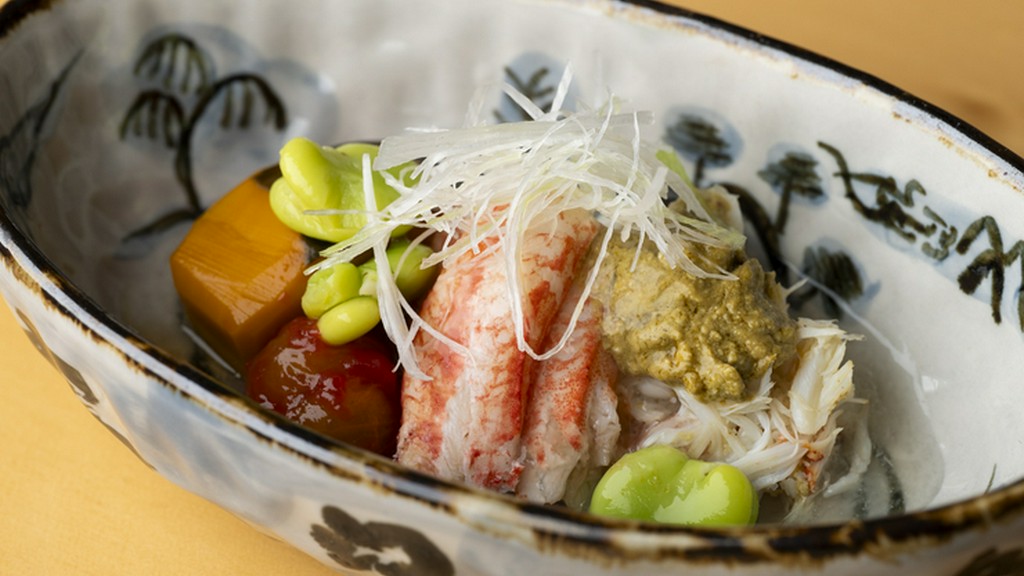 素材の甘みと旨みを堪能できる。港で揚がった鮮度の良い蟹を使用した『蟹のあんかけ』