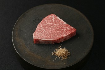 【正規取扱認定店】鹿児島黒牛とは